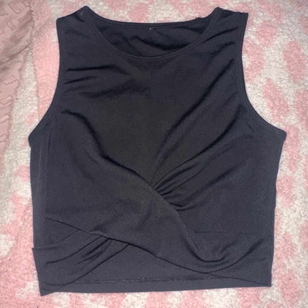 Athletic top…. Great Material! Size small